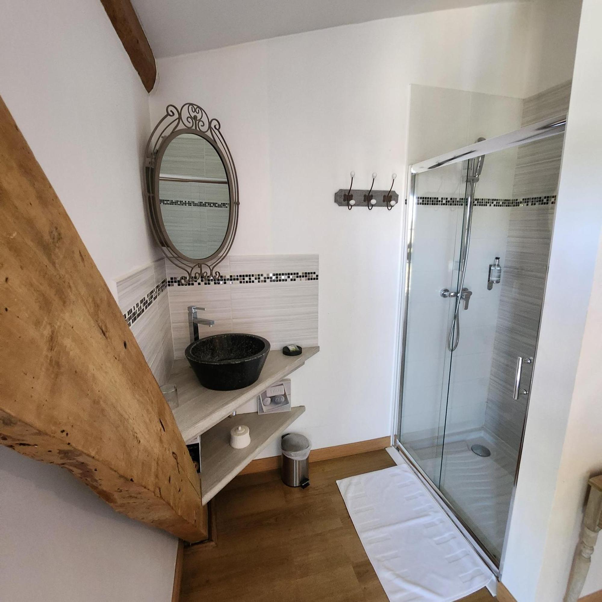Hotel La Tour Perrier Eyrans-de Soudiac Zewnętrze zdjęcie
